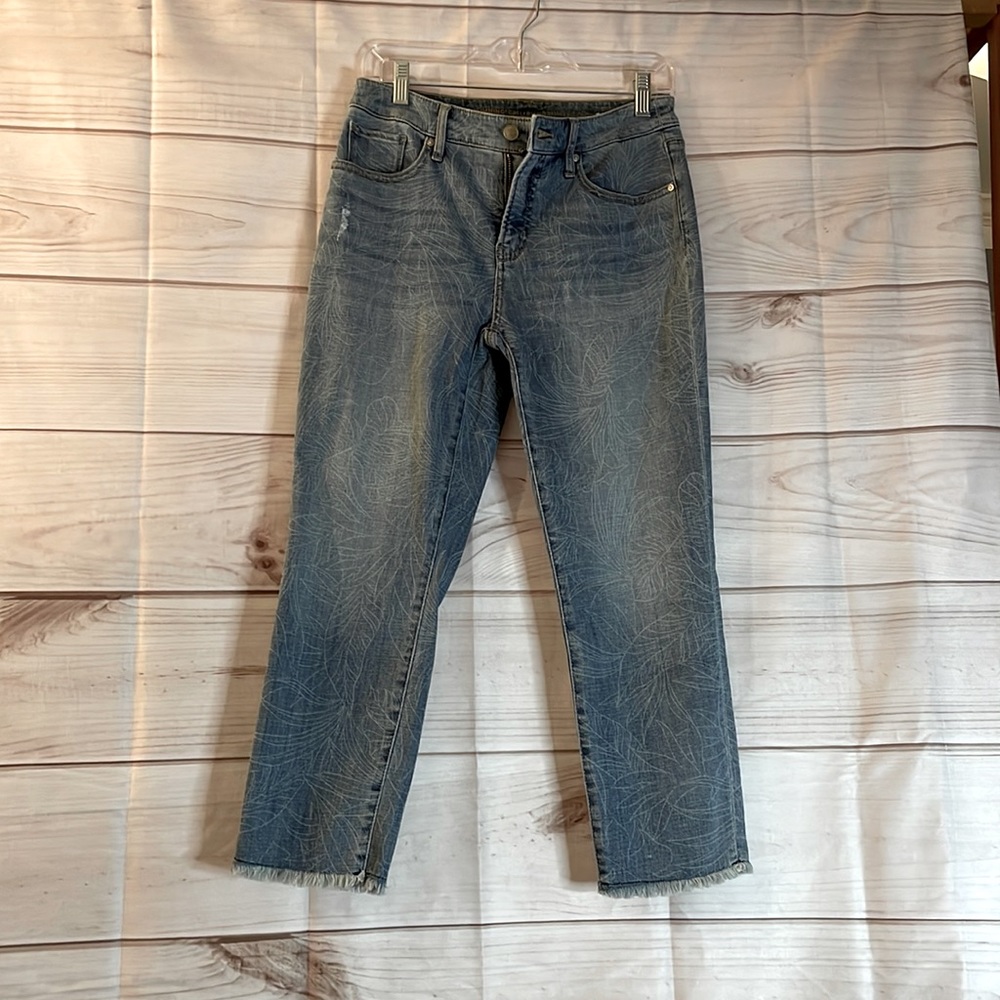 NWOT Chico’s Girlfriend Slim Crop size O Jeans